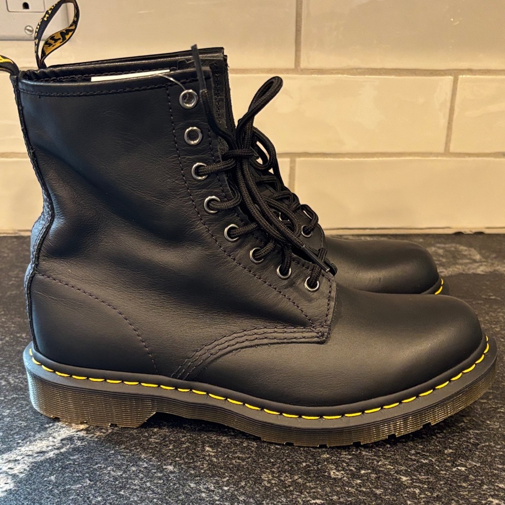 Dr. Martens 1460 Black Boots – Men’s Size 9 / Women’s Size 10 – Unisex NEW
